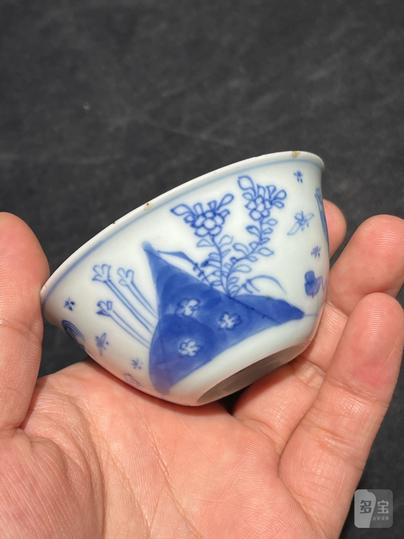 清雍正 青花鸡缸杯一对 - 图13